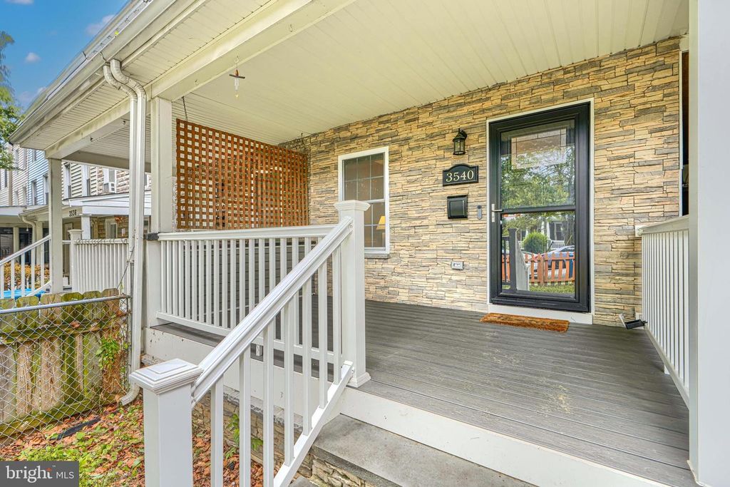 Image 4 of property listing at 3540 ROLAND AVE, Baltimore, MD 21211