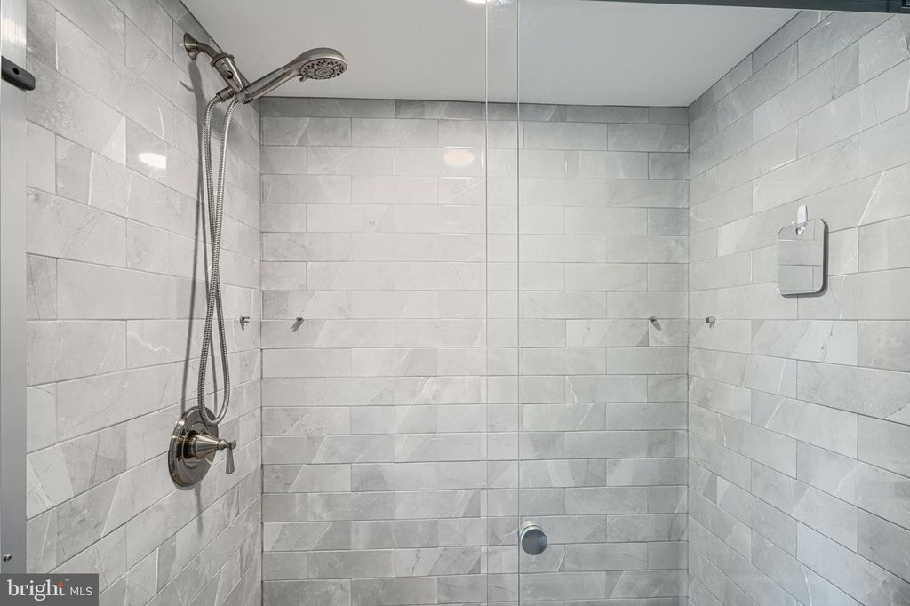 Image 42 of property listing at 3540 ROLAND AVE, Baltimore, MD 21211