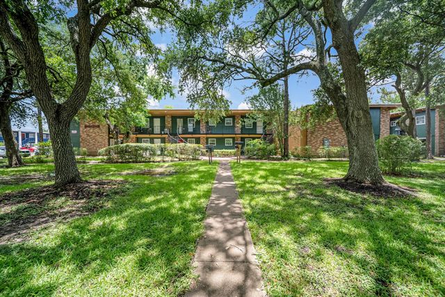 411 Avenue A 12, La Marque, TX 77568