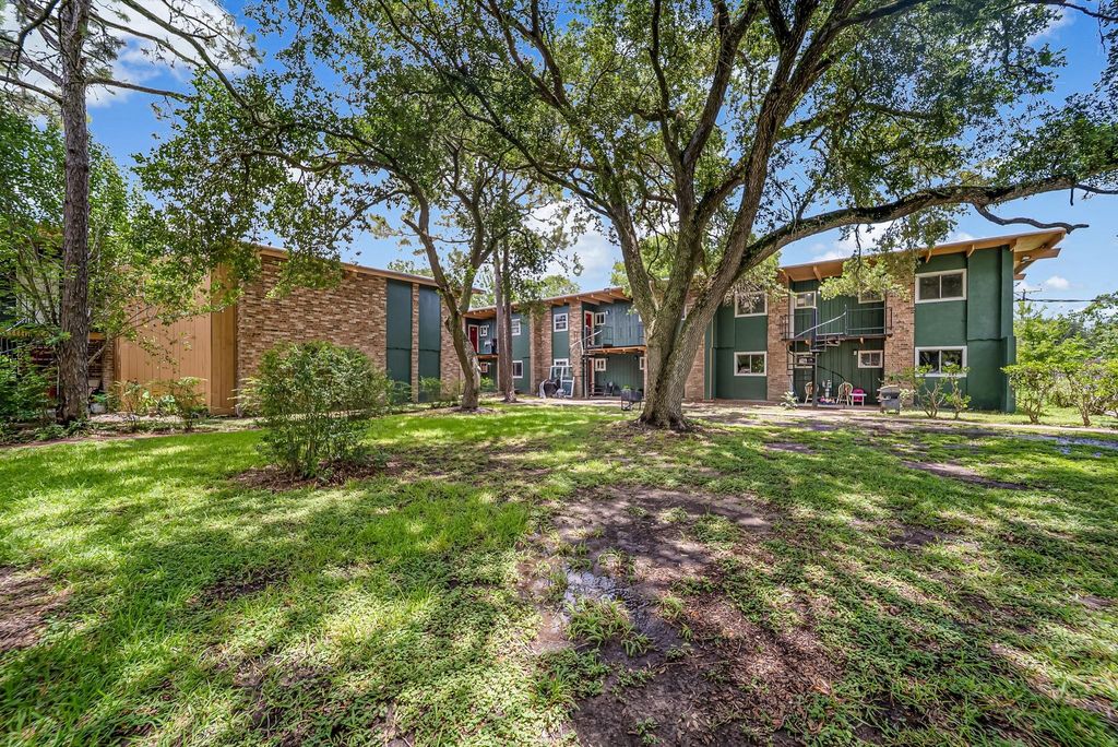 411 Avenue A 12, La Marque, TX 77568