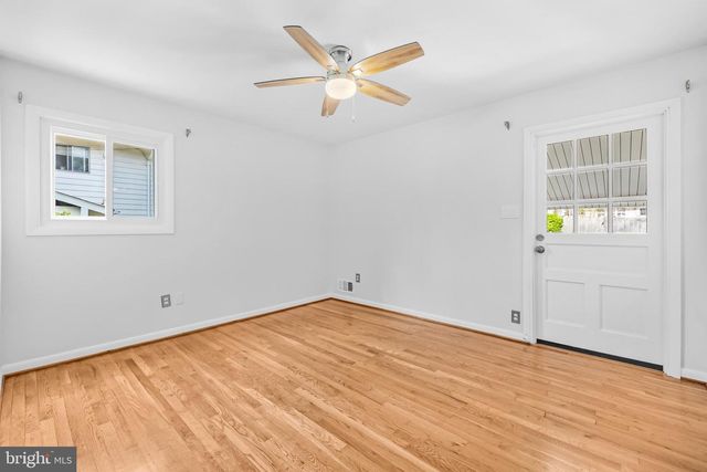 13515 SLOAN ST, Rockville, MD 20853