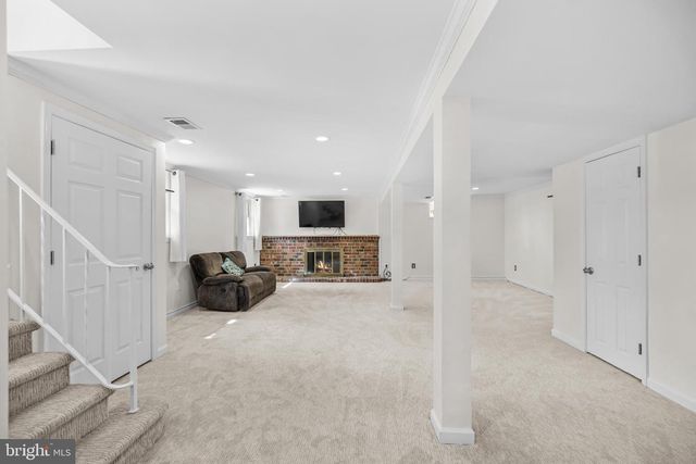 13515 SLOAN ST, Rockville, MD 20853