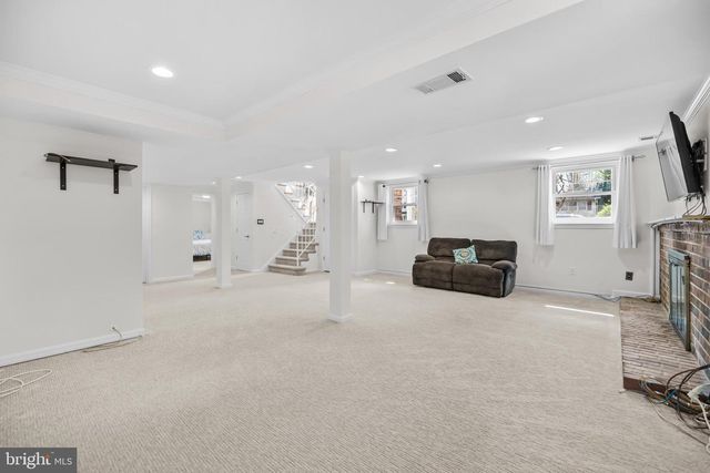 13515 SLOAN ST, Rockville, MD 20853