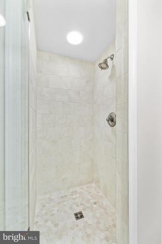 13515 SLOAN ST, Rockville, MD 20853