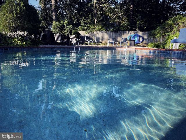 13515 SLOAN ST, Rockville, MD 20853