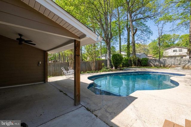 13515 SLOAN ST, Rockville, MD 20853