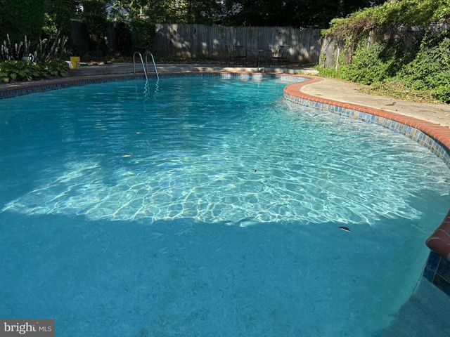 13515 SLOAN ST, Rockville, MD 20853