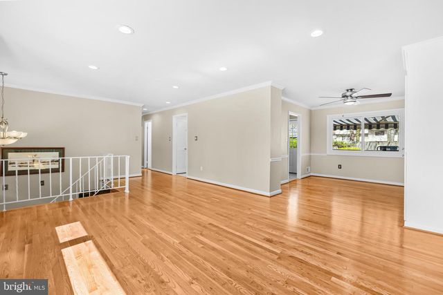 13515 SLOAN ST, Rockville, MD 20853