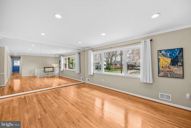 13515 SLOAN ST, Rockville, MD 20853