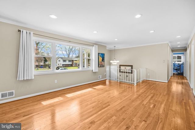 13515 SLOAN ST, Rockville, MD 20853