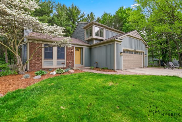 15849 Ryan Drive, Holland, MI 49424