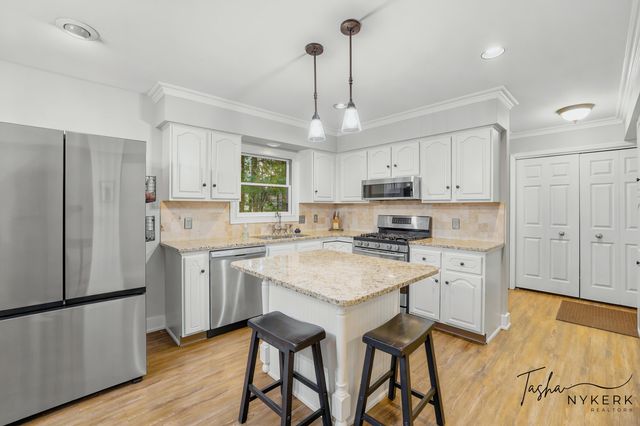 15849 Ryan Drive, Holland, MI 49424