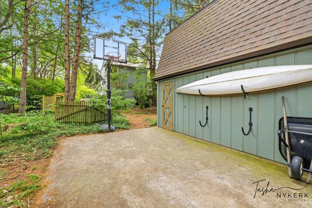 15849 Ryan Drive, Holland, MI 49424