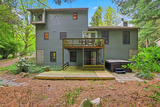 15849 Ryan Drive, Holland, MI 49424