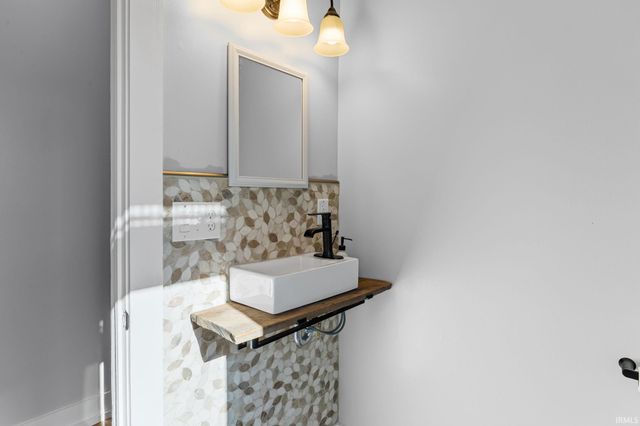 302 N 1025 E, Lafayette, IN 47905