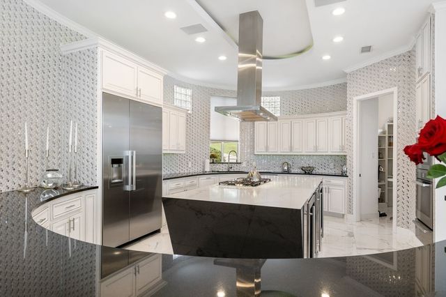 656 Timbercrest Circle, Highland Village, TX 75077