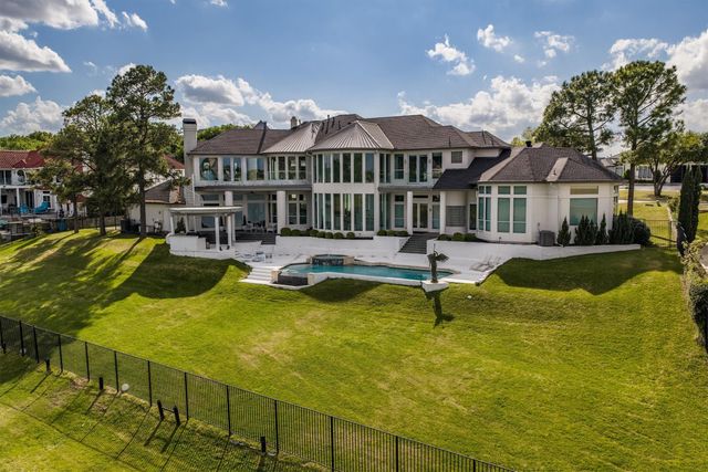 656 Timbercrest Circle, Highland Village, TX 75077