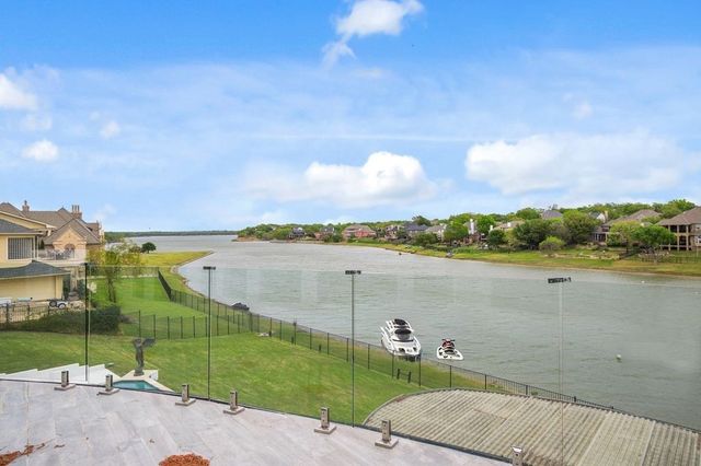 656 Timbercrest Circle, Highland Village, TX 75077
