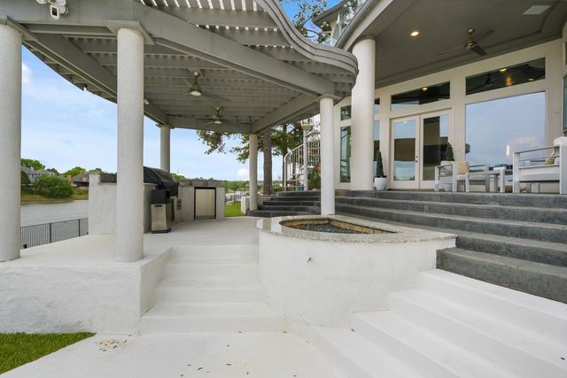 656 Timbercrest Circle, Highland Village, TX 75077
