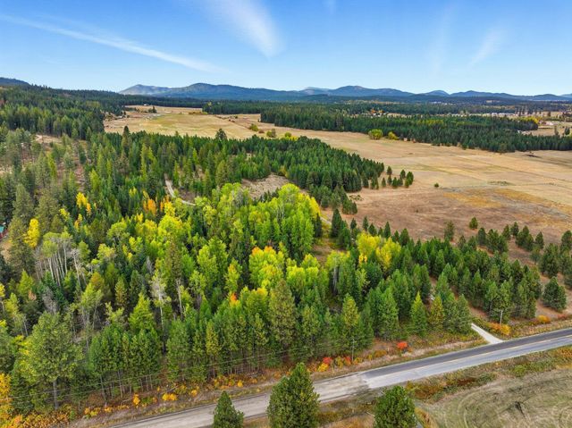 4710 B Price Rd, Clayton, WA 99110