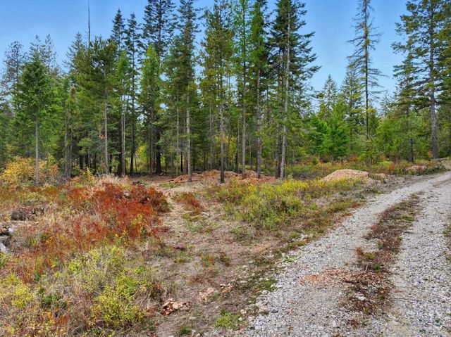 4710 B Price Rd, Clayton, WA 99110