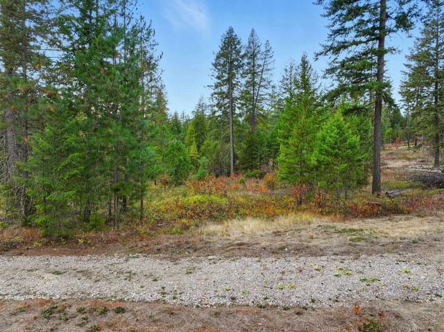 4710 B Price Rd, Clayton, WA 99110