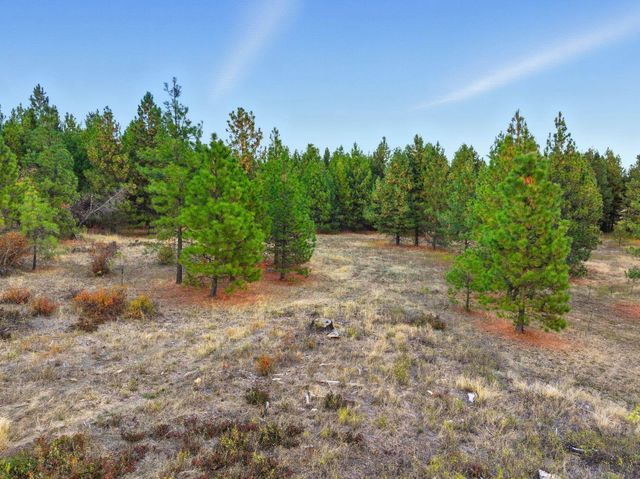 4710 B Price Rd, Clayton, WA 99110