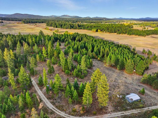 4710 B Price Rd, Clayton, WA 99110
