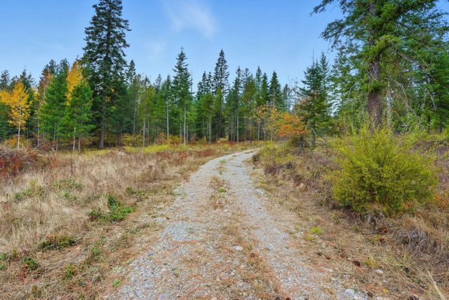 4710 B Price Rd, Clayton, WA 99110