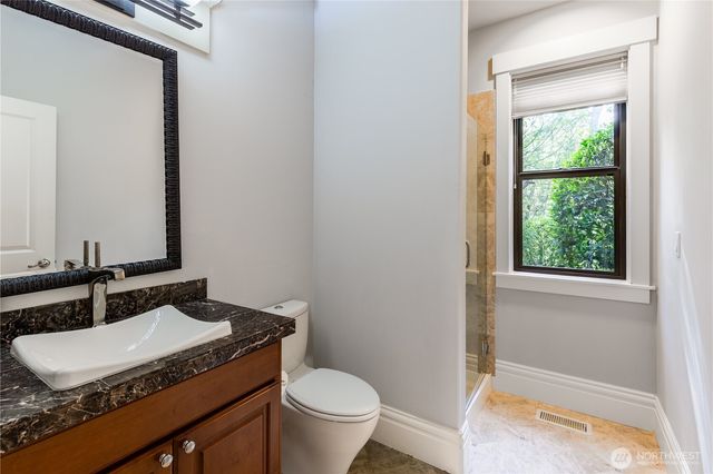 1408 29th Court NE, Issaquah, WA 98029