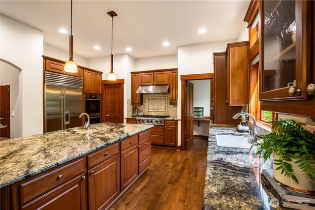 1408 29th Court NE, Issaquah, WA 98029