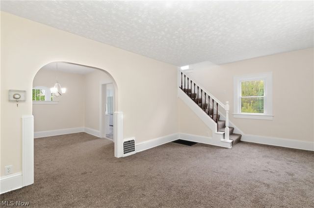 1201 East Avenue, Akron, OH 44307