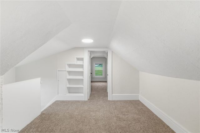 1201 East Avenue, Akron, OH 44307