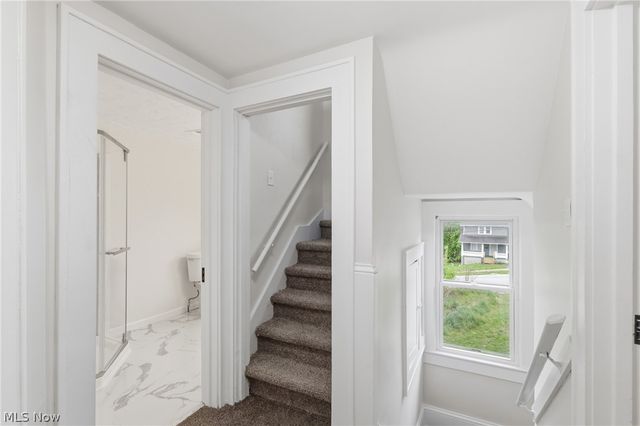 1201 East Avenue, Akron, OH 44307