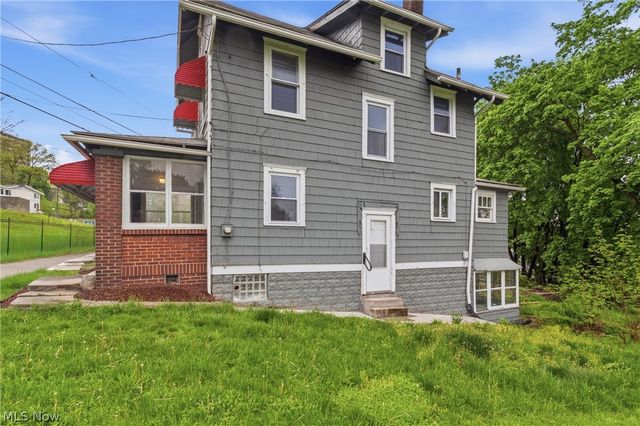 1201 East Avenue, Akron, OH 44307