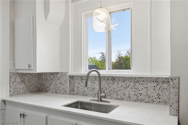 1201 East Avenue, Akron, OH 44307