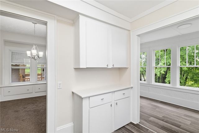 1201 East Avenue, Akron, OH 44307