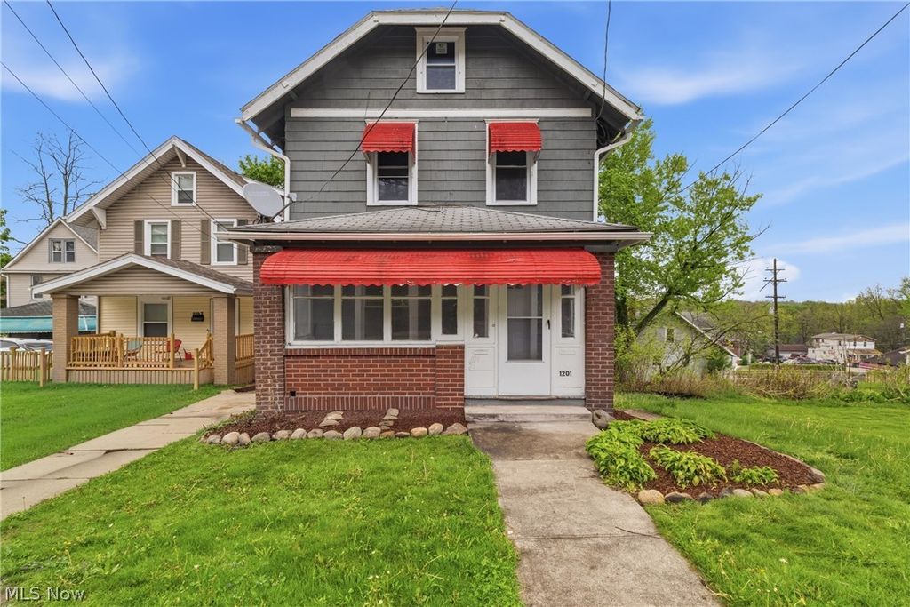 1201 East Avenue, Akron, OH 44307