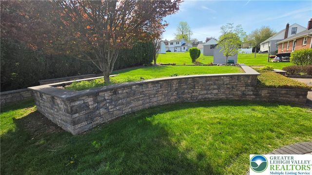 142 East North Street, Nazareth Boro, PA 18064