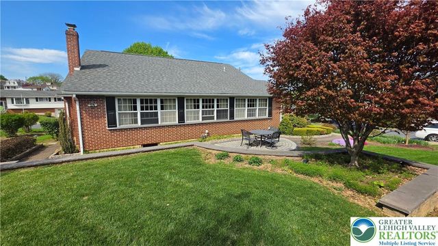 142 East North Street, Nazareth Boro, PA 18064
