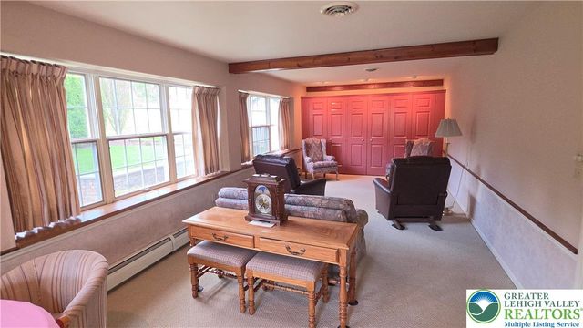 142 East North Street, Nazareth Boro, PA 18064