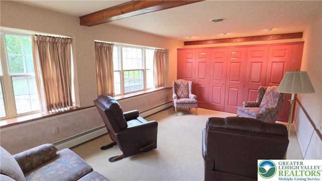 142 East North Street, Nazareth Boro, PA 18064