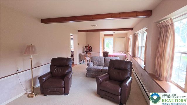 142 East North Street, Nazareth Boro, PA 18064
