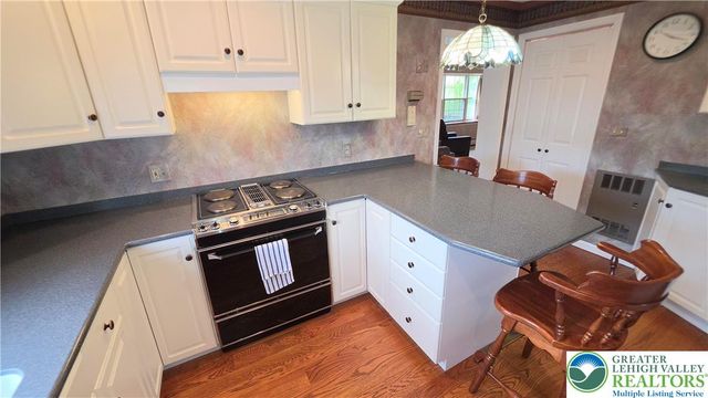 142 East North Street, Nazareth Boro, PA 18064
