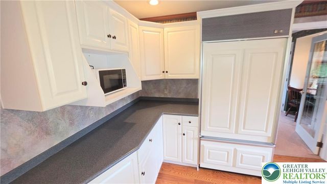 142 East North Street, Nazareth Boro, PA 18064