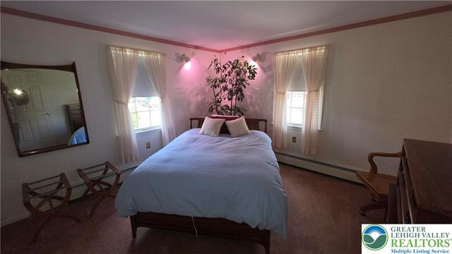 142 East North Street, Nazareth Boro, PA 18064