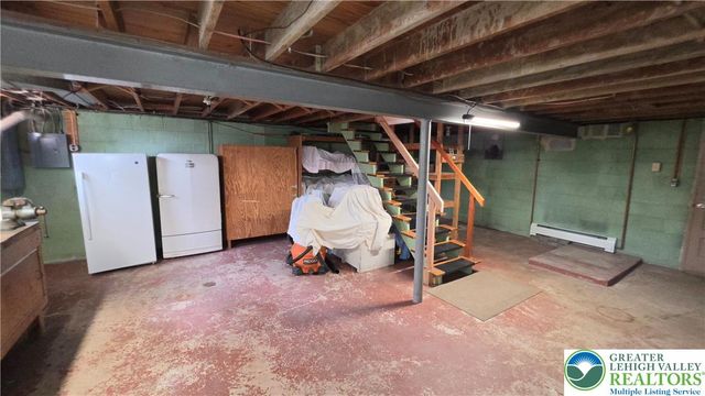 142 East North Street, Nazareth Boro, PA 18064
