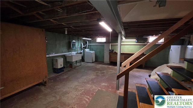 142 East North Street, Nazareth Boro, PA 18064