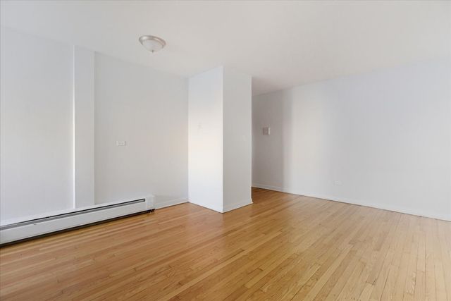 6721 N Hermitage Avenue 2C, Chicago, IL 60626