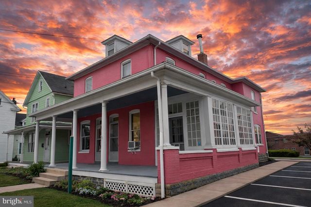 358 E YORK ST, Gettysburg, PA 17325